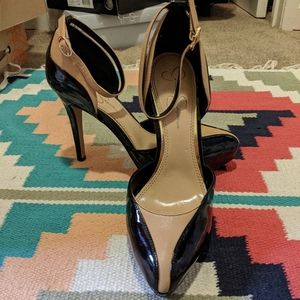 Gorgeous, unique Jessica Simpson heels!
